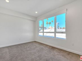 6910 N Tierno Lane, Los Angeles CA 90038