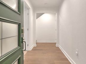 6910 N Tierno Lane, Los Angeles CA 90038