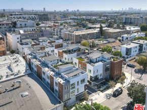 6910 N Tierno Lane, Los Angeles CA 90038