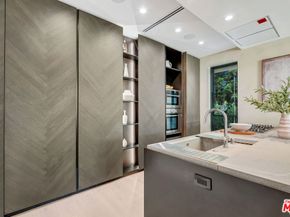 5935 Yarmouth Avenue, Encino CA 91316