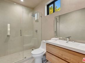 5935 Yarmouth Avenue, Encino CA 91316