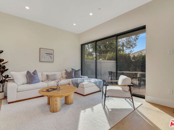 5935 Yarmouth Avenue, Encino CA 91316