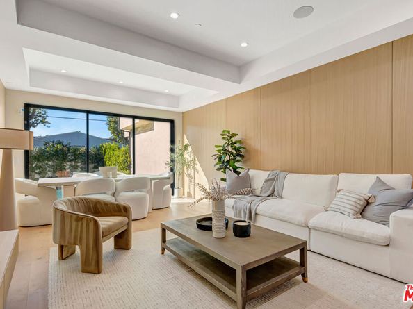 5935 Yarmouth Avenue, Encino CA 91316