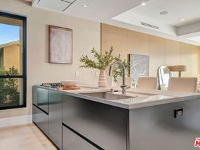 5935 Yarmouth Avenue, Encino CA 91316