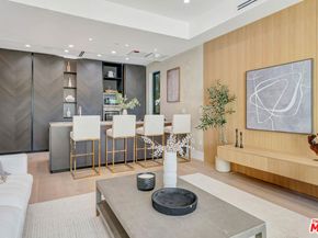 5935 Yarmouth Avenue, Encino CA 91316