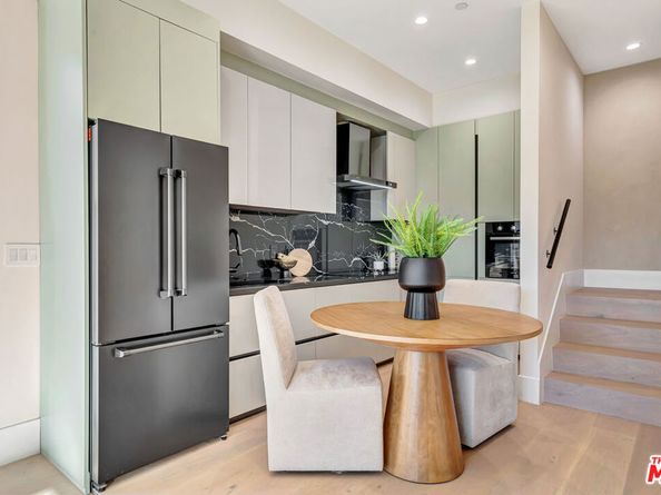 5935 Yarmouth Avenue, Encino CA 91316