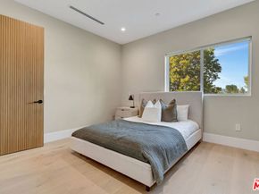 5935 Yarmouth Avenue, Encino CA 91316