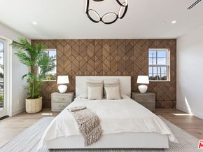 908 Rosecrans Avenue, Manhattan Beach CA 90266