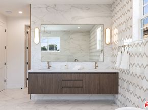 908 Rosecrans Avenue, Manhattan Beach CA 90266