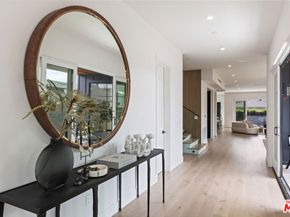 908 Rosecrans Avenue, Manhattan Beach CA 90266