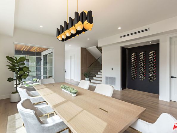 908 Rosecrans Avenue, Manhattan Beach CA 90266