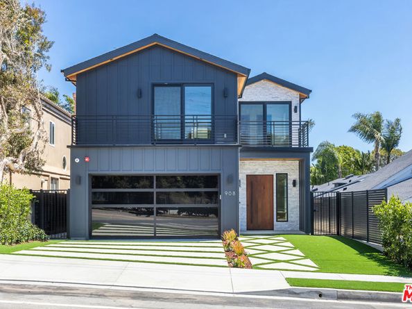 908 Rosecrans Avenue, Manhattan Beach CA 90266