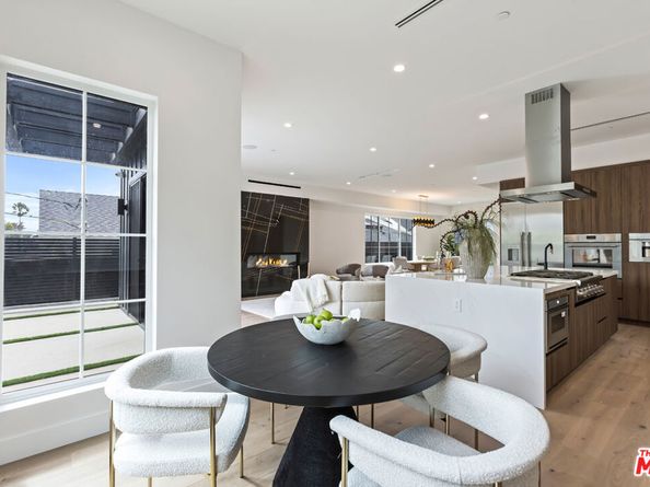 908 Rosecrans Avenue, Manhattan Beach CA 90266