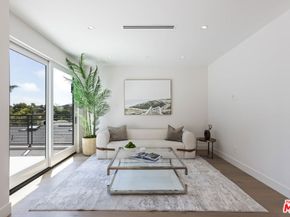 908 Rosecrans Avenue, Manhattan Beach CA 90266