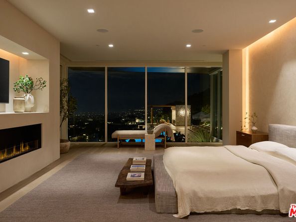 1615 Blue Jay Way, West Hollywood CA 90069