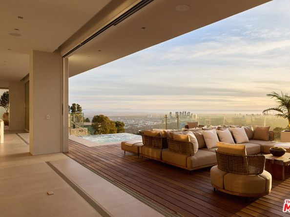 1615 Blue Jay Way, West Hollywood CA 90069