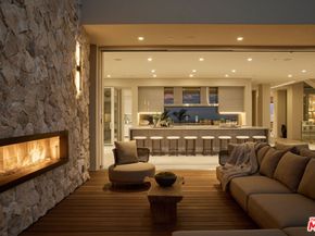 1615 Blue Jay Way, West Hollywood CA 90069