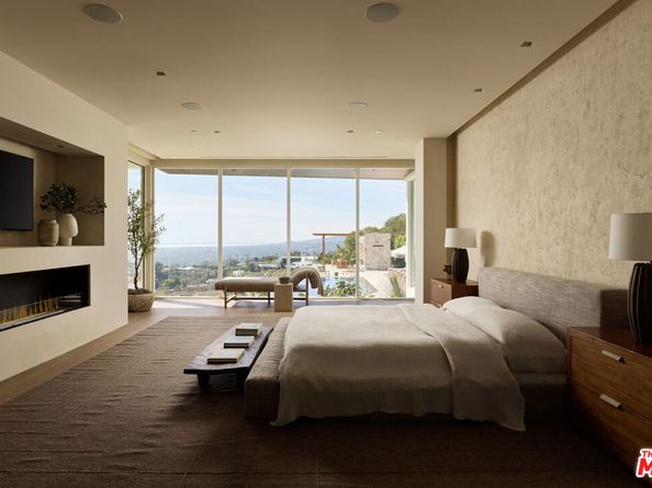 1615 Blue Jay Way, West Hollywood CA 90069