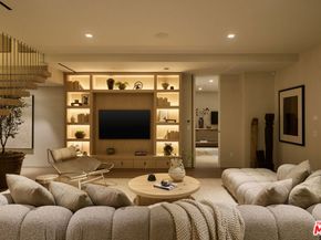 1615 Blue Jay Way, West Hollywood CA 90069