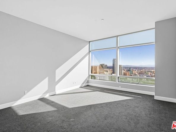 900 W Olympic Boulevard 31C, Los Angeles CA 90015