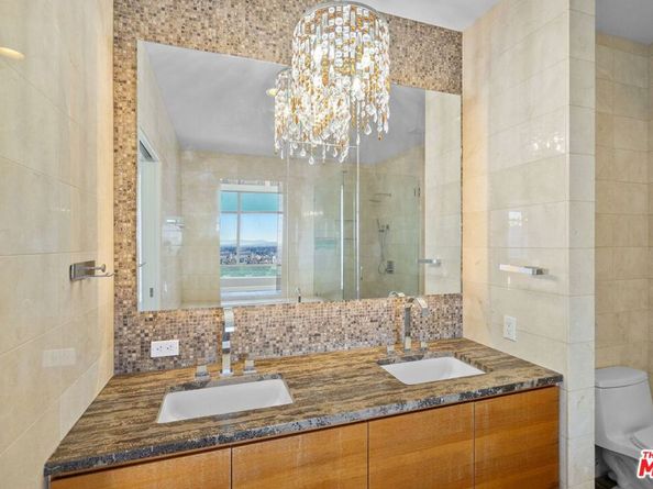 900 W Olympic Boulevard 31C, Los Angeles CA 90015