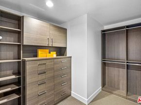 900 W Olympic Boulevard 31C, Los Angeles CA 90015