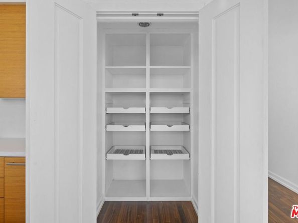 900 W Olympic Boulevard 31C, Los Angeles CA 90015