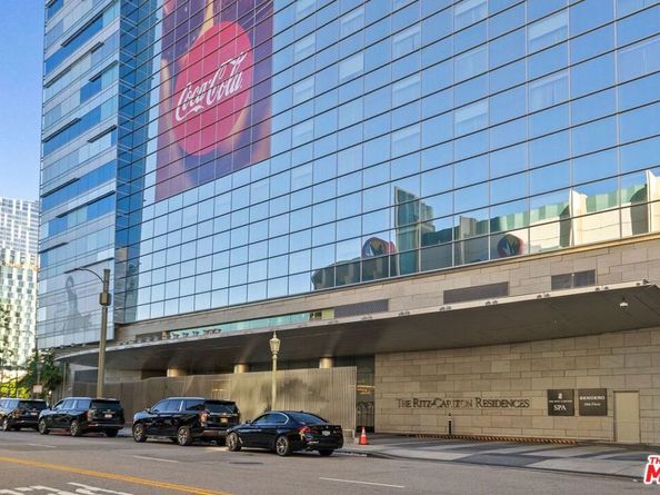 900 W Olympic Boulevard 31C, Los Angeles CA 90015