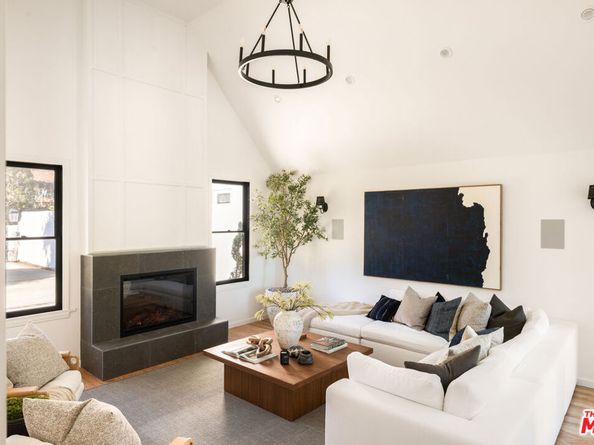 1284 S Orange Drive, Los Angeles CA 90019