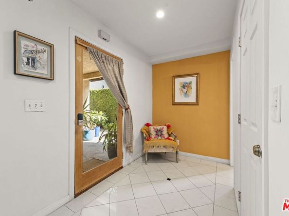 1508 Harvard Street B, Santa Monica CA 90404