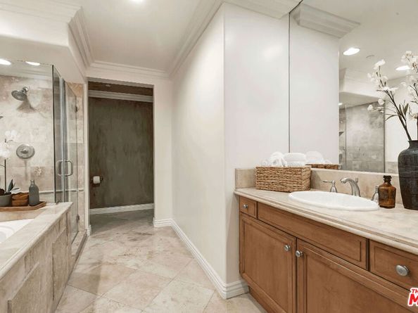 10795 Wilshire Boulevard 403, Los Angeles CA 90024