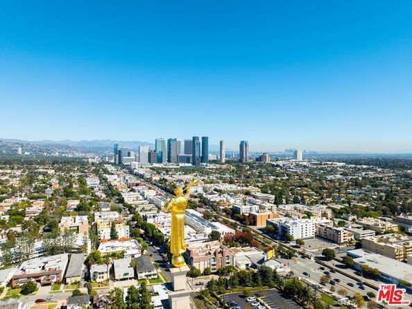 10560 Wilshire Boulevard 1806, Los Angeles CA 90024