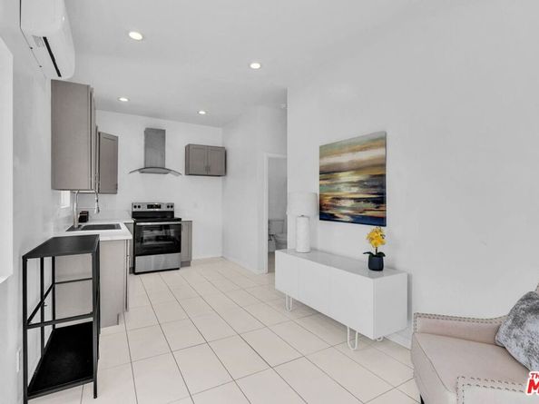 9959 Wisner Avenue, San Fernando CA 91345