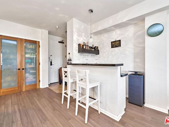 871 Crenshaw Boulevard 305, Los Angeles CA 90005