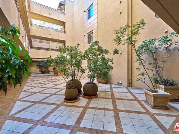 871 Crenshaw Boulevard 305, Los Angeles CA 90005