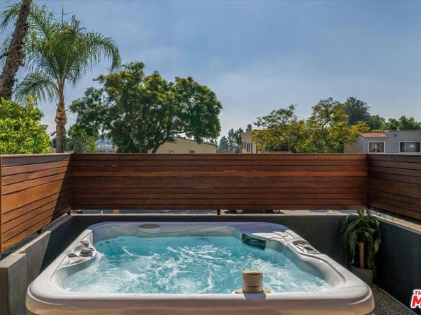 3345 1/2 Rowena Avenue, Los Angeles CA 90027