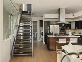 3345 1/2 Rowena Avenue, Los Angeles CA 90027