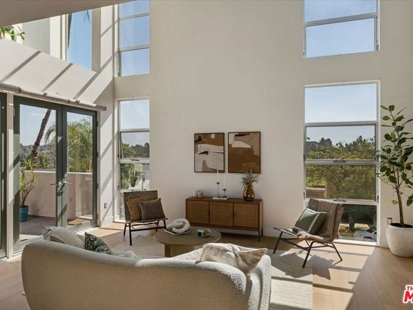 3345 1/2 Rowena Avenue, Los Angeles CA 90027