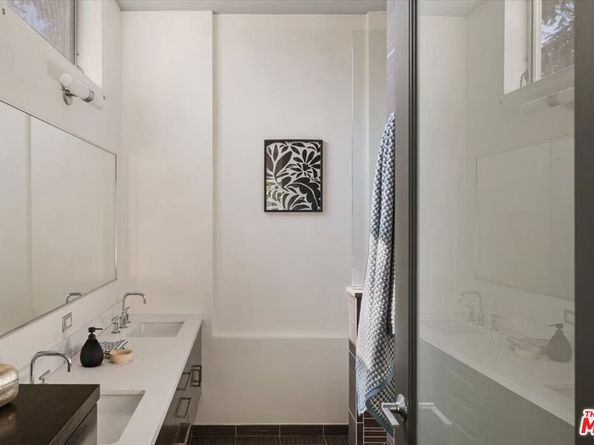 3345 1/2 Rowena Avenue, Los Angeles CA 90027