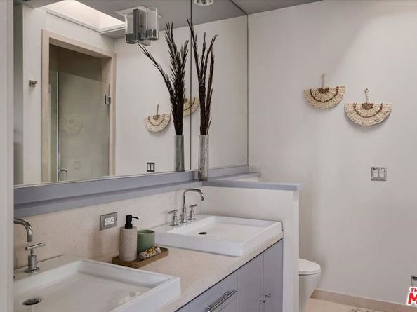 3345 1/2 Rowena Avenue, Los Angeles CA 90027