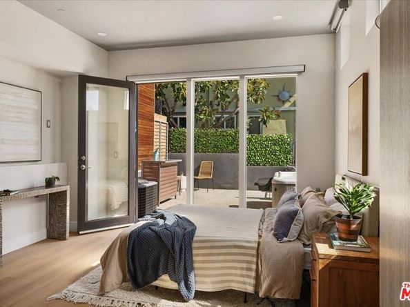 3345 1/2 Rowena Avenue, Los Angeles CA 90027