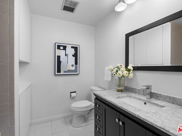 4477 Wilshire Boulevard 203, Los Angeles CA 90010