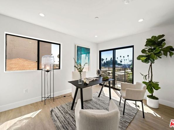 1624 N Normandie Avenue B, Los Angeles CA 90027