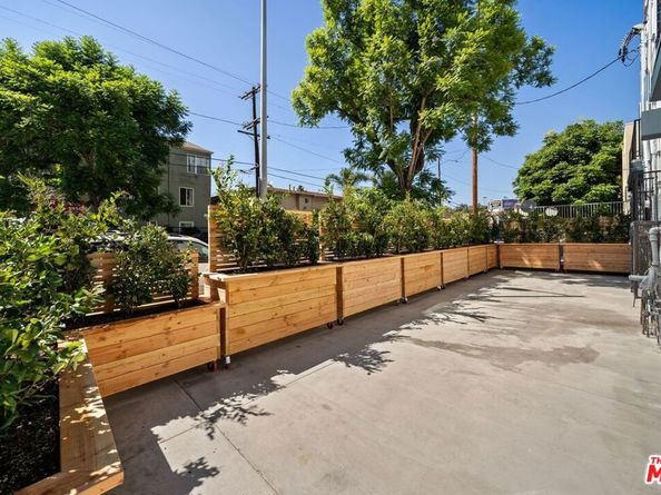 1624 N Normandie Avenue B, Los Angeles CA 90027