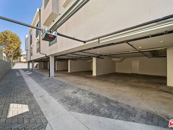 1624 N Normandie Avenue B, Los Angeles CA 90027