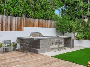 444 N Laurel Avenue, Los Angeles CA 90048