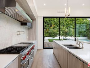 444 N Laurel Avenue, Los Angeles CA 90048