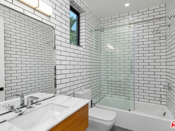 444 N Laurel Avenue, Los Angeles CA 90048