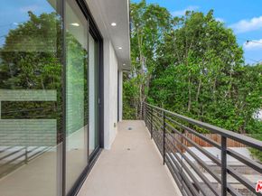 444 N Laurel Avenue, Los Angeles CA 90048