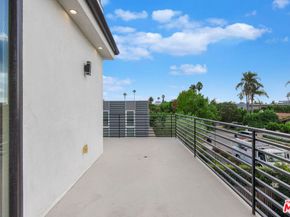 444 N Laurel Avenue, Los Angeles CA 90048